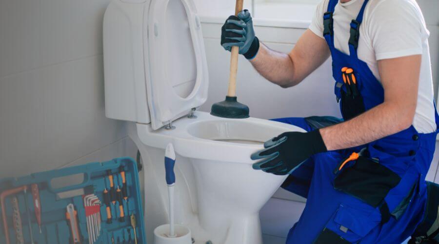 Expert burst pipe repair services in McIntosh, SD